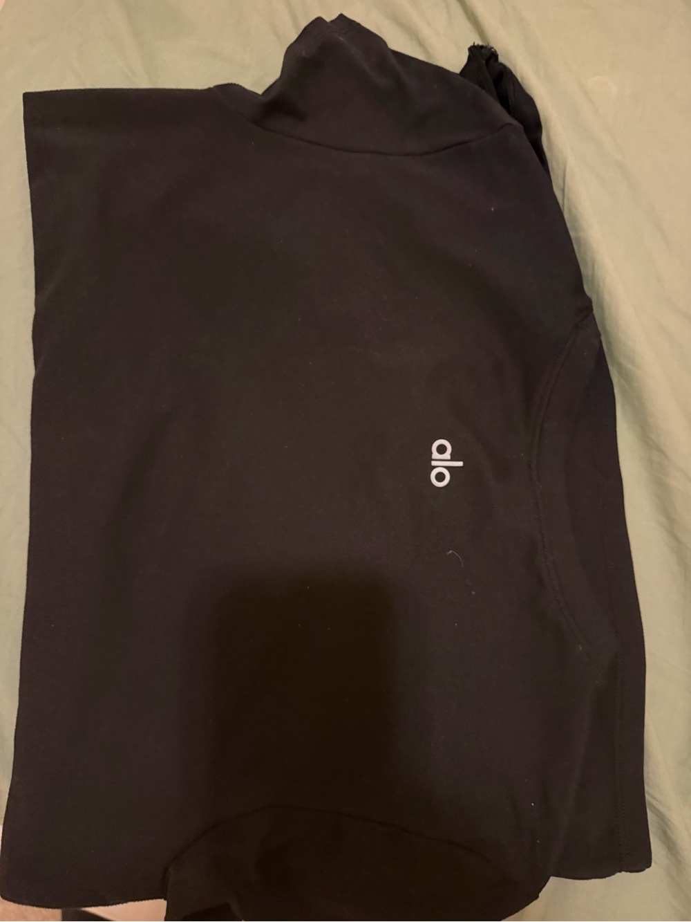 ALO Yoga  Tee - Picture 3 of 5